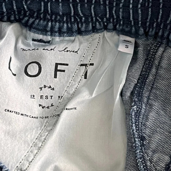 Loft Womens Blue Pull On High-Rise Cut Off Shorts Size‎ S Pockets Raw Hems Soft - Picture 7 of 9